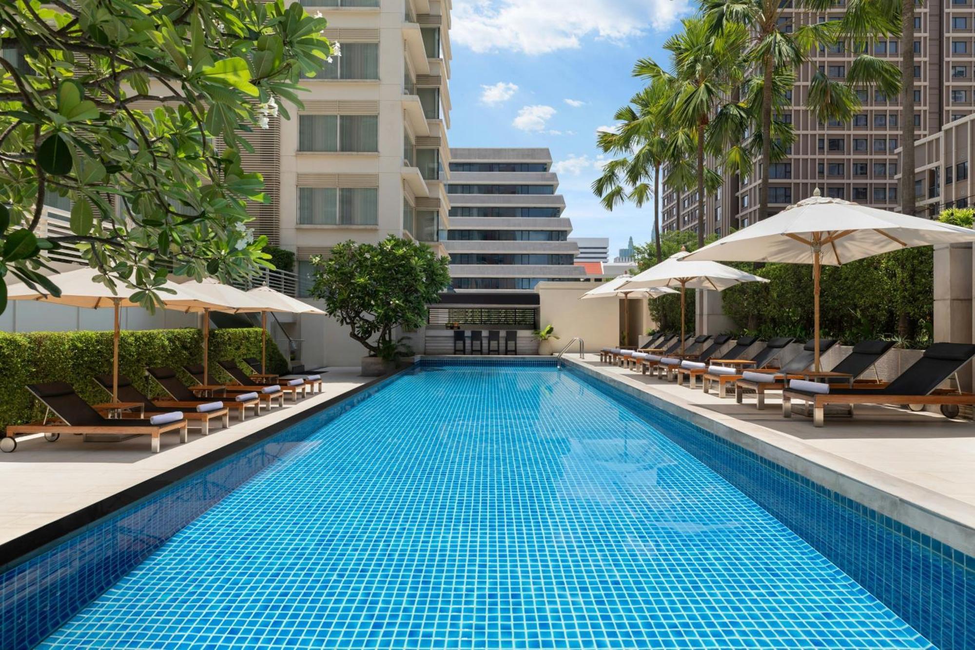 Courtyard By Marriott Bangkok Hotel Exterior foto