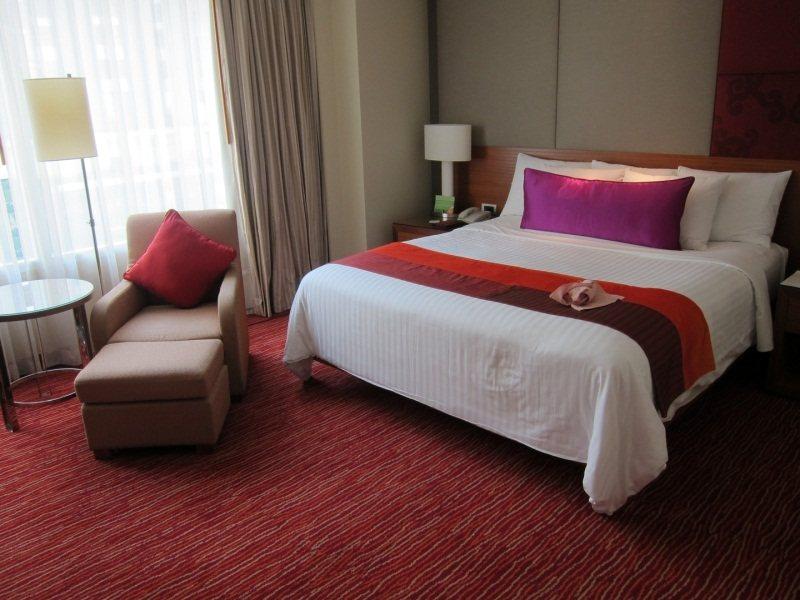 Courtyard By Marriott Bangkok Hotel Exterior foto